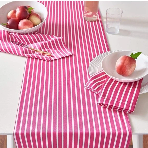 NWT Kate Spade New York Harbour Drive Table Runner, 15"x72", Vivid Snapdragon - Picture 2 of 4